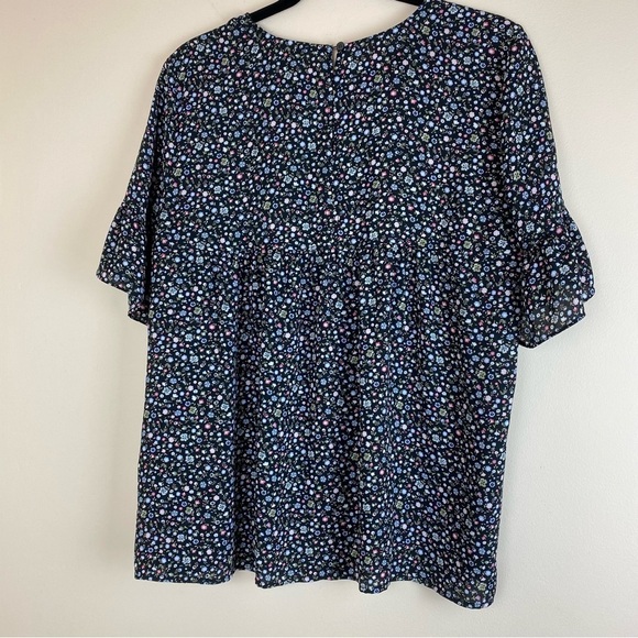 Bundle of 2 Medium Ditsy Floral Blouse - Picture 3 of 11